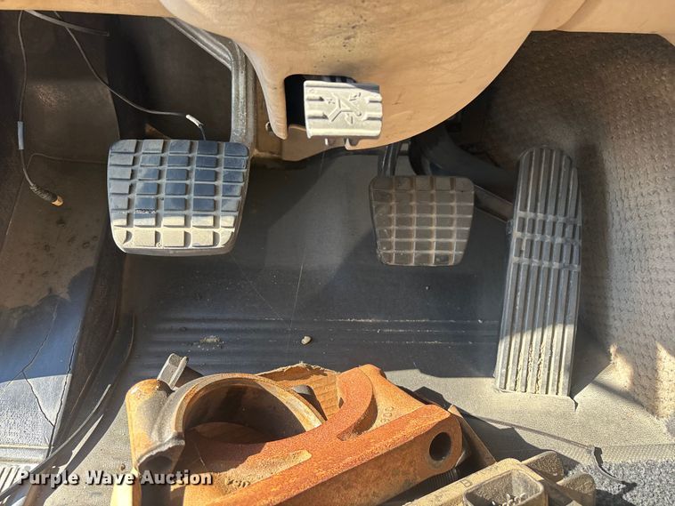 image for item ER7577 2013 Freightliner Coronado SD 122 semi truck