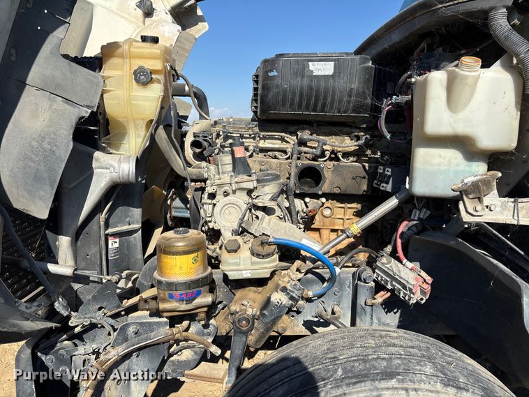 image for item ER7577 2013 Freightliner Coronado SD 122 semi truck