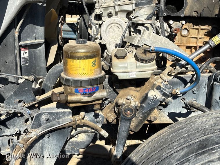 image for item ER7577 2013 Freightliner Coronado SD 122 semi truck