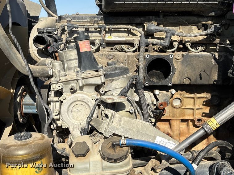 image for item ER7577 2013 Freightliner Coronado SD 122 semi truck