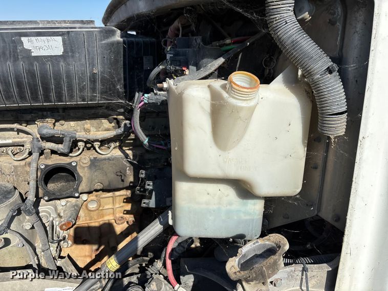 image for item ER7577 2013 Freightliner Coronado SD 122 semi truck