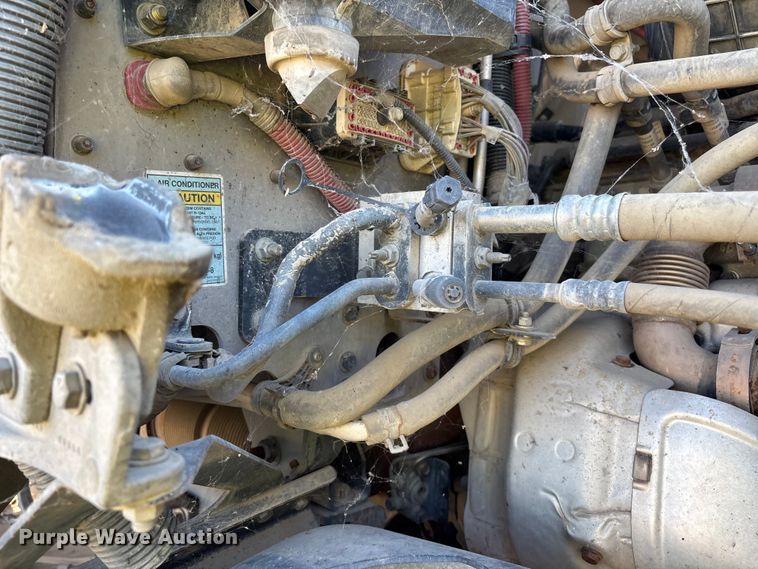 image for item ER7577 2013 Freightliner Coronado SD 122 semi truck