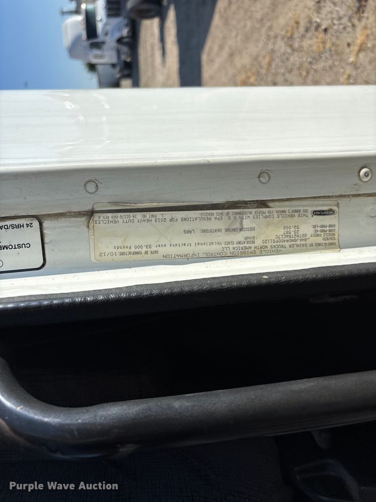 image for item ER7577 2013 Freightliner Coronado SD 122 semi truck