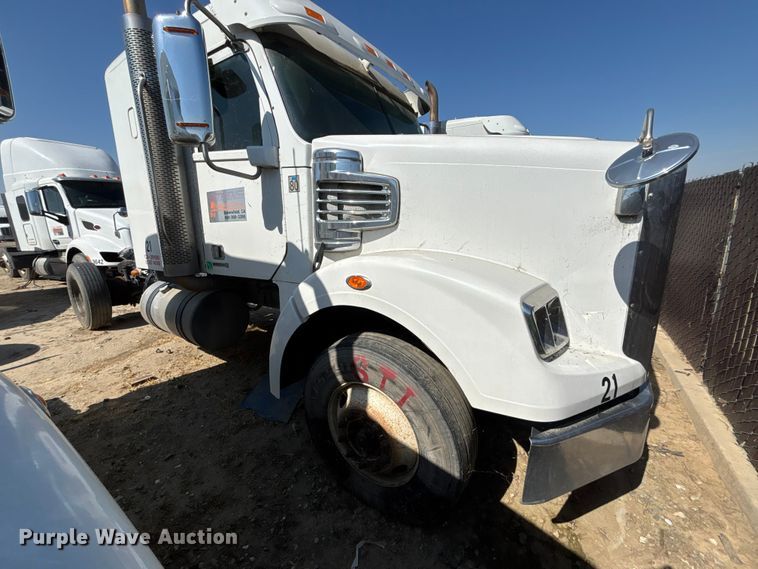 image for item ER7578 2012 Freightliner Coronado SD 122 semi truck