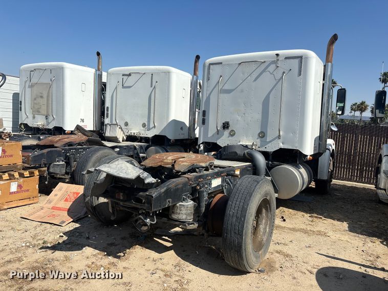 image for item ER7578 2012 Freightliner Coronado SD 122 semi truck