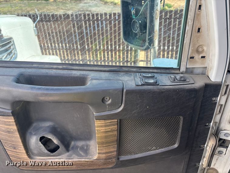 image for item ER7578 2012 Freightliner Coronado SD 122 semi truck