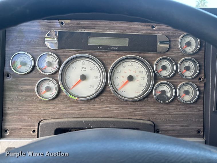 image for item ER7578 2012 Freightliner Coronado SD 122 semi truck