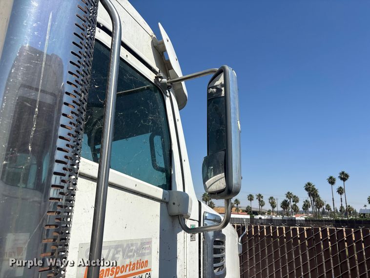 image for item ER7579 2011 Freightliner Coronado SD 122 semi truck