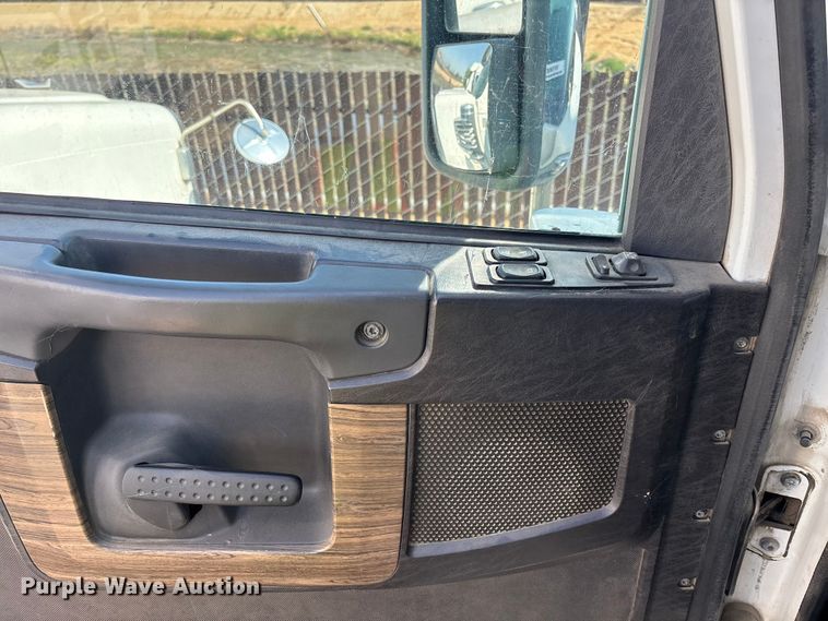 image for item ER7580 2013 Freightliner Coronado SD 122 