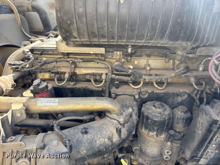 image for item ER7580 2013 Freightliner Coronado SD 122 