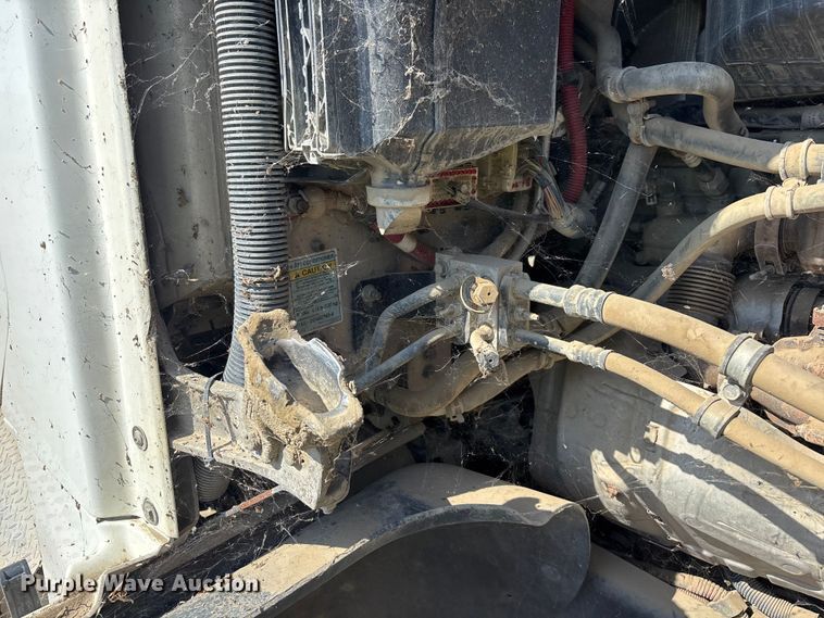 image for item ER7580 2013 Freightliner Coronado SD 122 