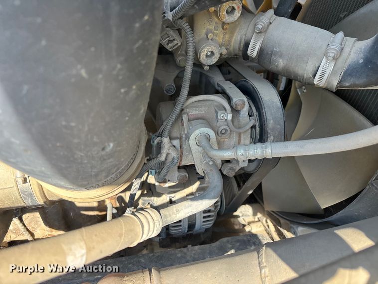 image for item ER7580 2013 Freightliner Coronado SD 122 