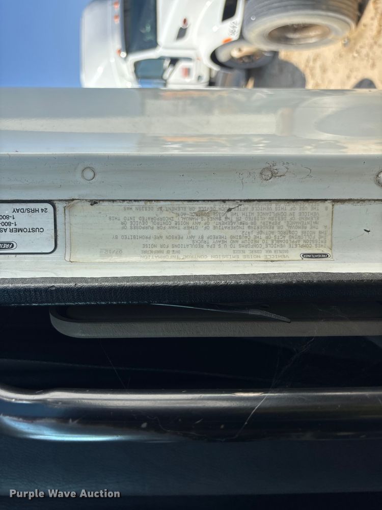 image for item ER7580 2013 Freightliner Coronado SD 122 