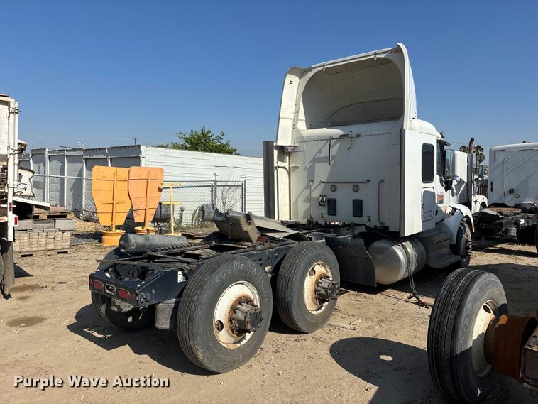 image for item ER7581 2018 Peterbilt 579 semi truck