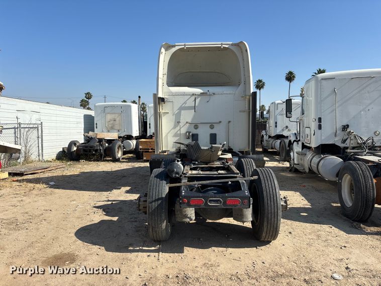 image for item ER7581 2018 Peterbilt 579 semi truck