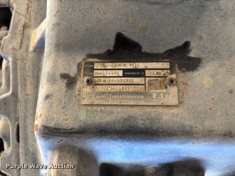 image for item ER7581 2018 Peterbilt 579 semi truck