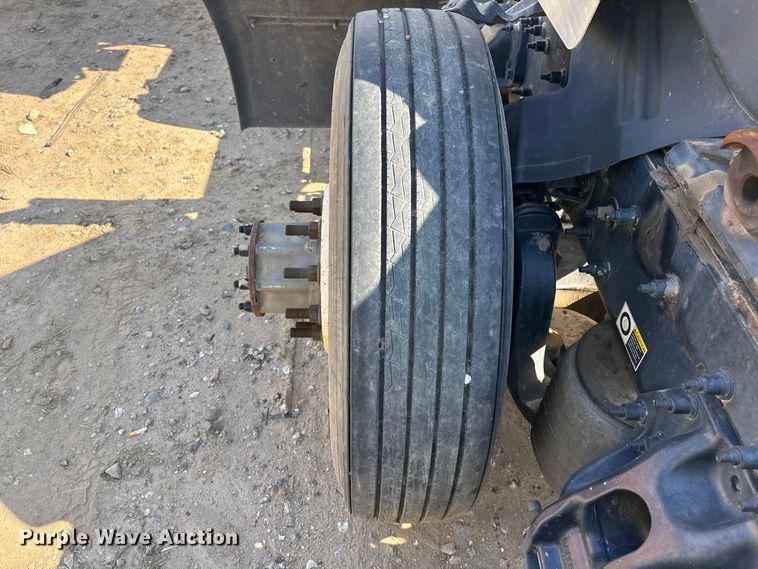 image for item ER7581 2018 Peterbilt 579 semi truck