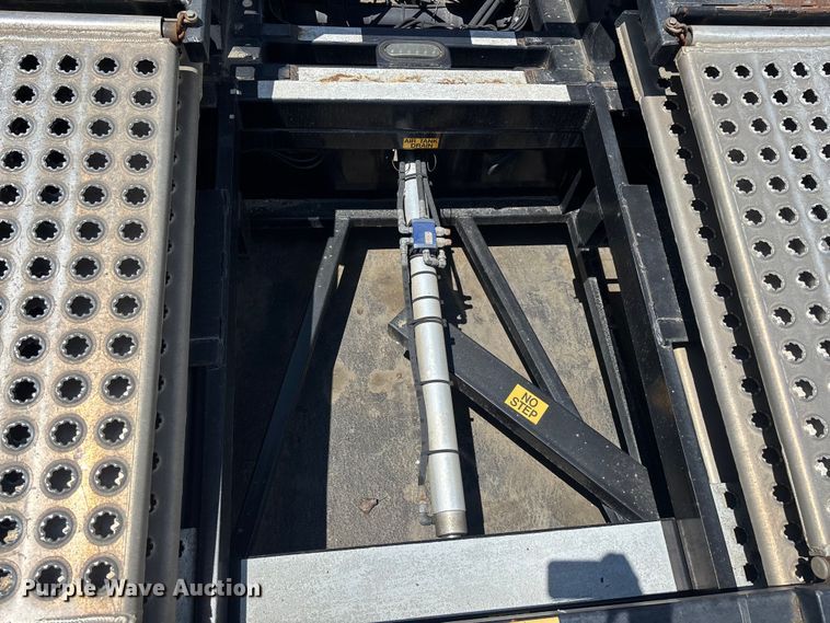 image for item ER7587 2018 Cottrell CX-09LS3 car carrier