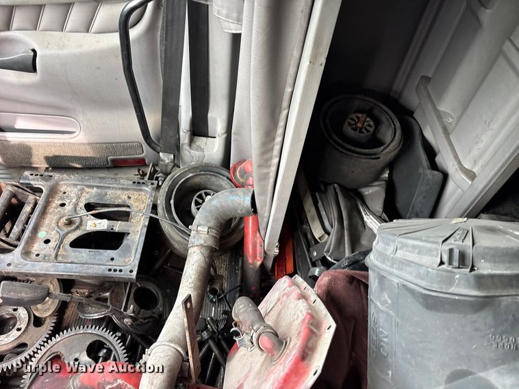 image for item ET2053 2009 Peterbilt 387 semi truck