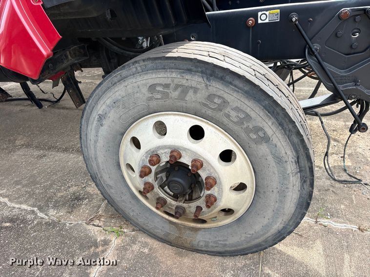 image for item ET2054 2009 Peterbilt 387 semi truck