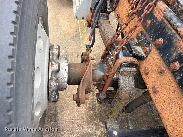 image for item ET2055 1999 Peterbilt 379 semi truck