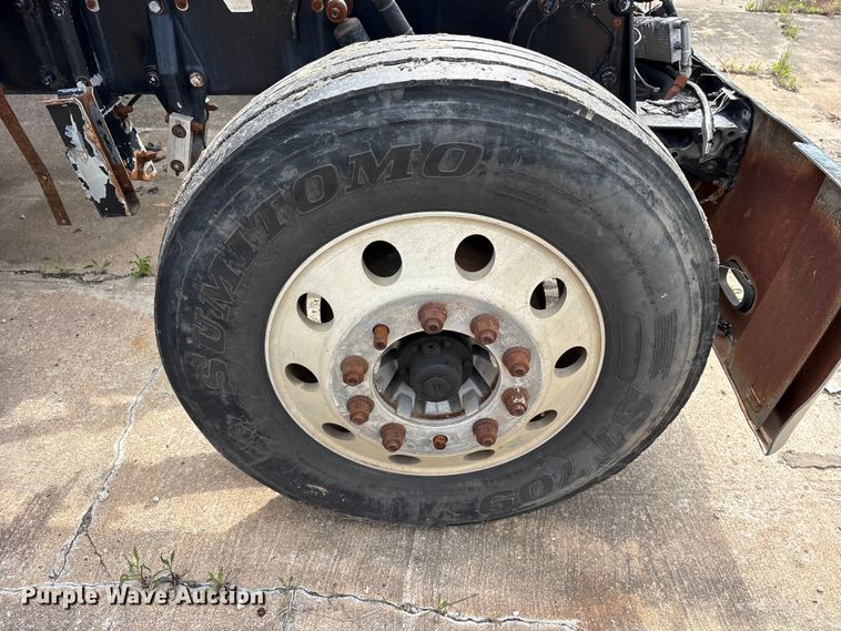 image for item ET2055 1999 Peterbilt 379 semi truck