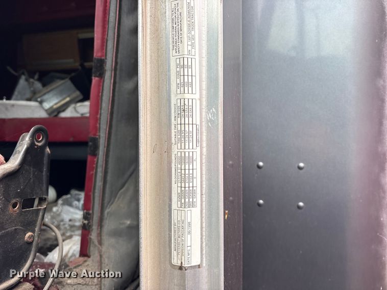 image for item ET2055 1999 Peterbilt 379 semi truck