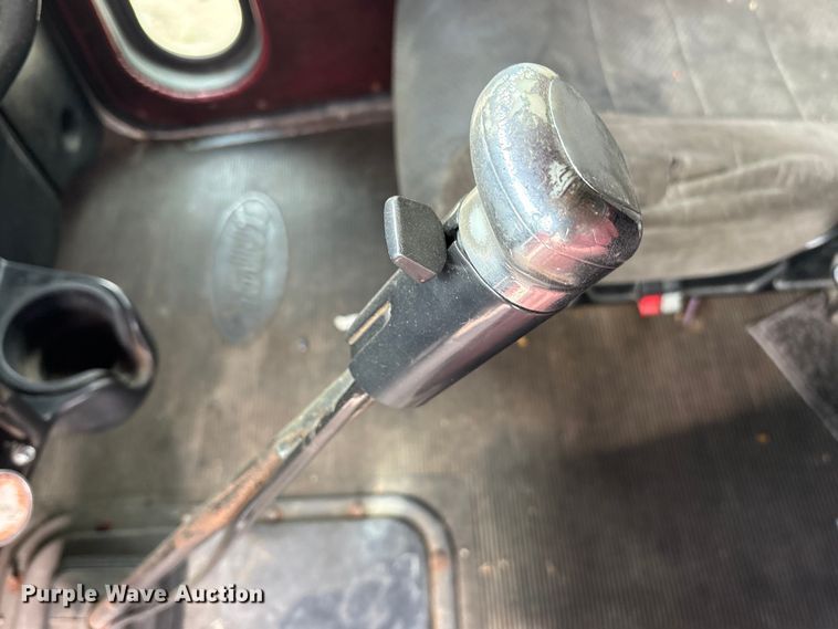 image for item ET2057 2001 Peterbilt 379 semi truck