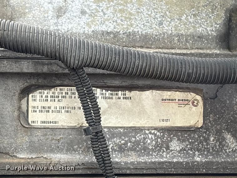 image for item ET2057 2001 Peterbilt 379 semi truck