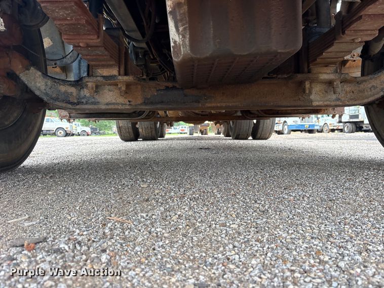 image for item ET2074 2004 Sterling L9500 winch truck