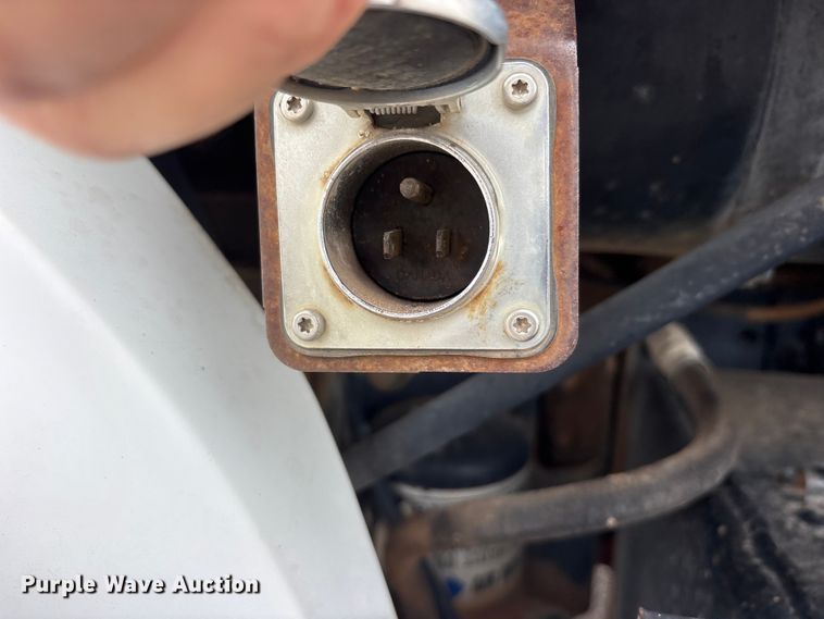 image for item ET2074 2004 Sterling L9500 winch truck