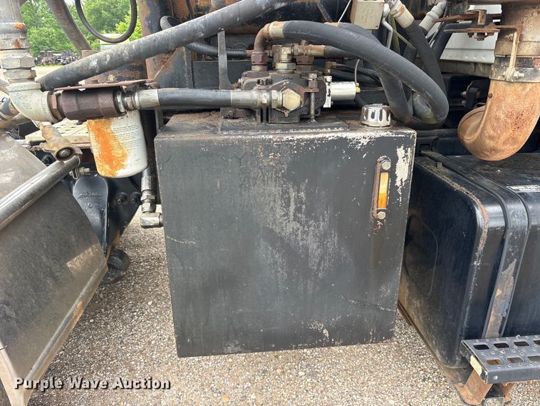 image for item ET2074 2004 Sterling L9500 winch truck