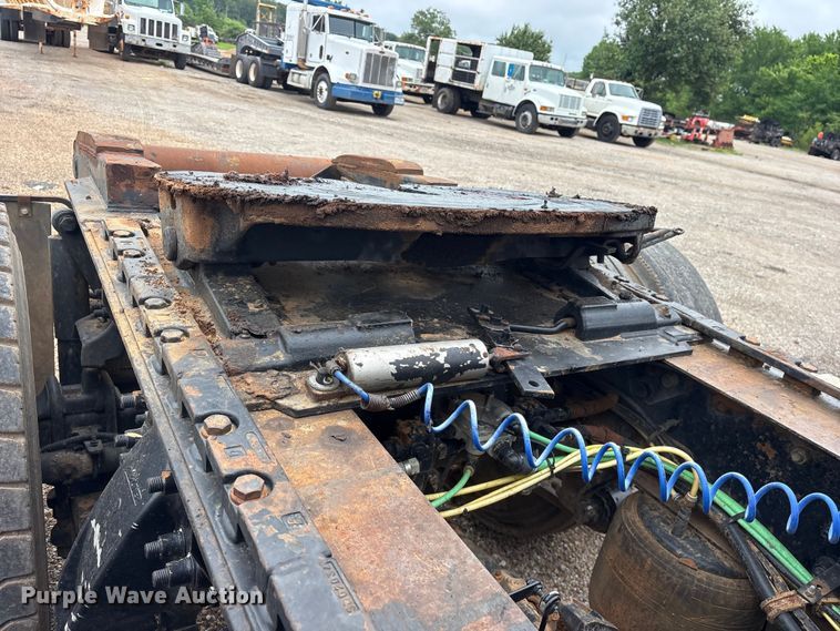 image for item ET2074 2004 Sterling L9500 winch truck