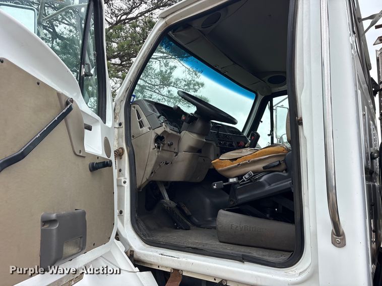 image for item ET2074 2004 Sterling L9500 winch truck