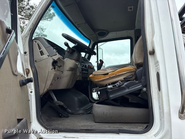 image for item ET2074 2004 Sterling L9500 winch truck