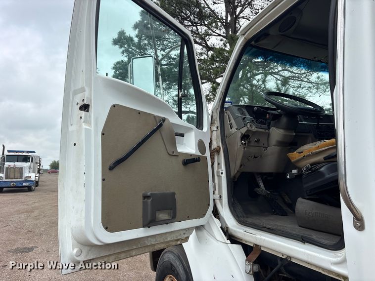 image for item ET2074 2004 Sterling L9500 winch truck
