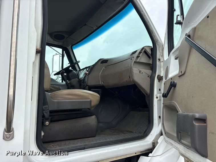 image for item ET2074 2004 Sterling L9500 winch truck