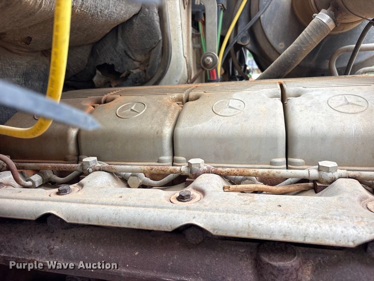image for item ET2074 2004 Sterling L9500 winch truck