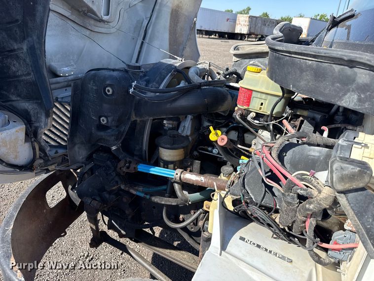 image for item ET6119 2007 International 4300  truck cab and chassis