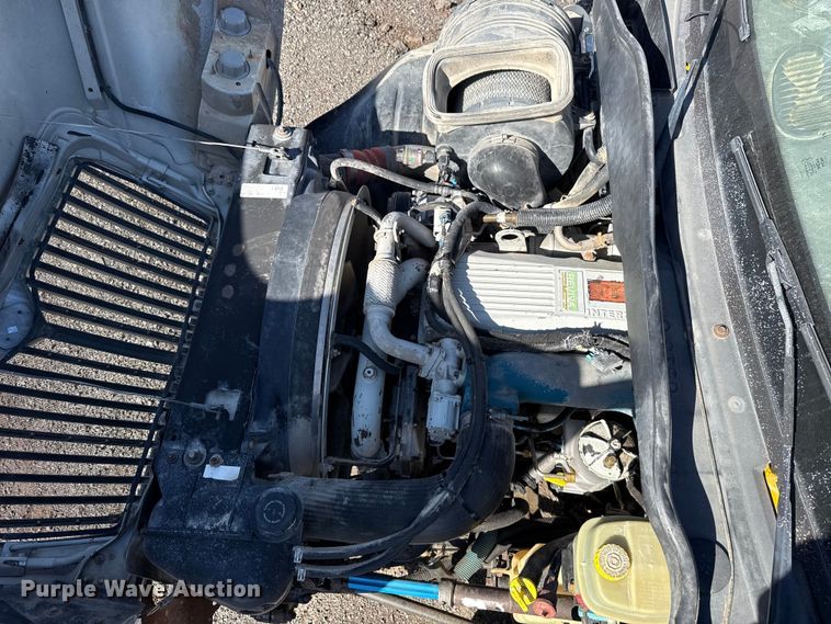 image for item ET6119 2007 International 4300  truck cab and chassis