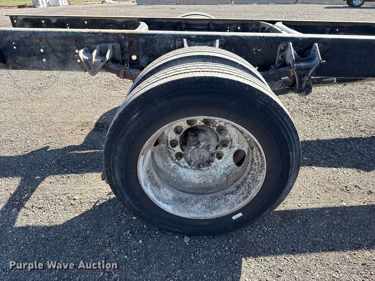 image for item ET6119 2007 International 4300  truck cab and chassis