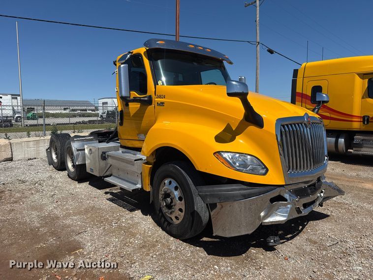image for item ET6128 2024 International LT625 semi truck