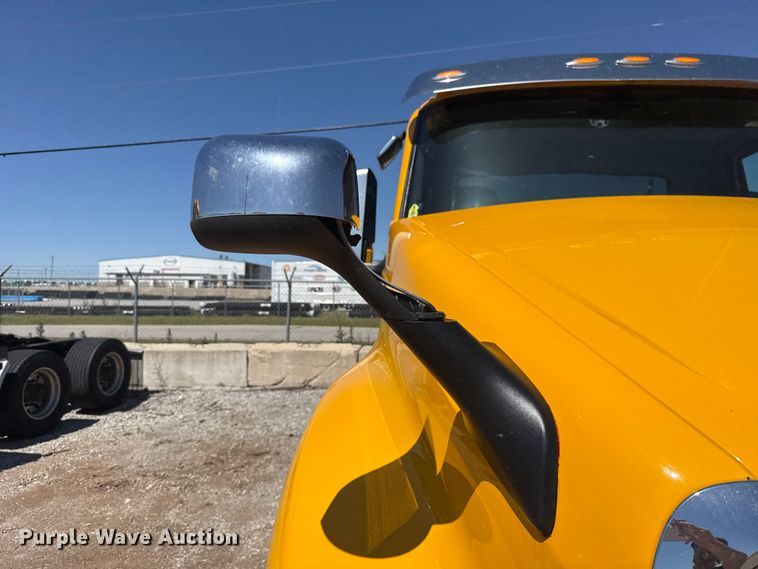 image for item ET6128 2024 International LT625 semi truck