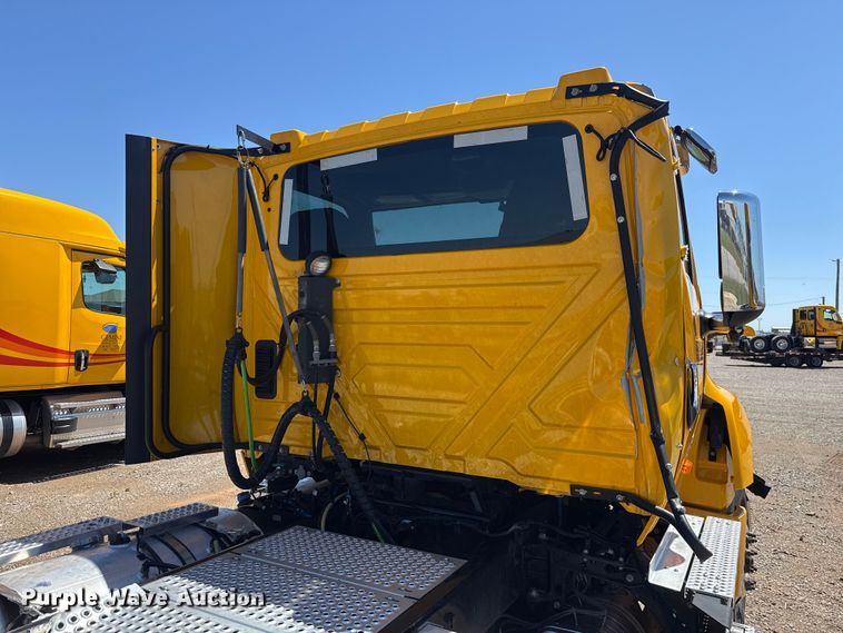 image for item ET6128 2024 International LT625 semi truck