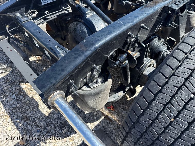 image for item ET6128 2024 International LT625 semi truck