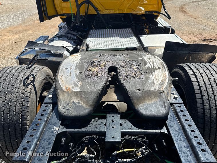 image for item ET6128 2024 International LT625 semi truck