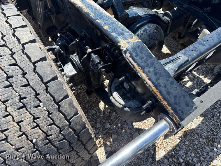 image for item ET6128 2024 International LT625 semi truck