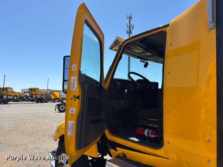 image for item ET6128 2024 International LT625 semi truck