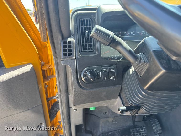 image for item ET6128 2024 International LT625 semi truck