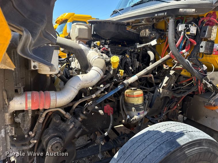 image for item ET6128 2024 International LT625 semi truck